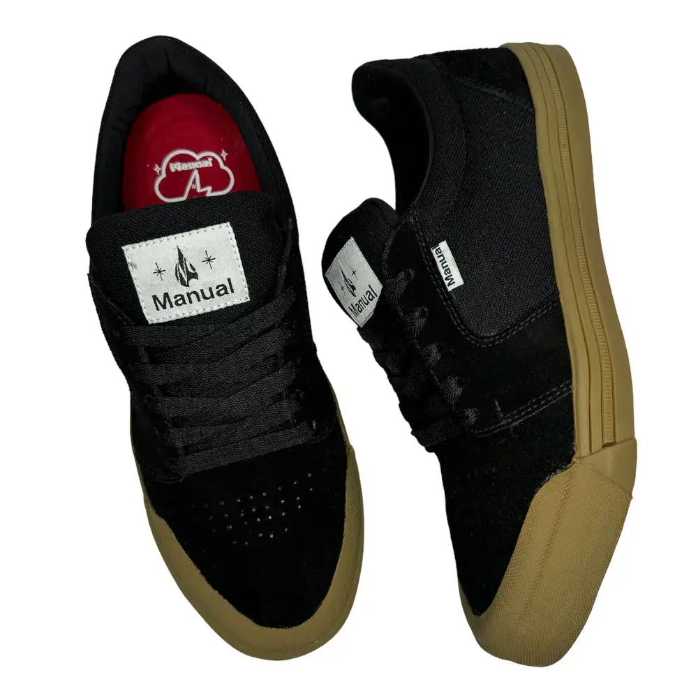 tenis_manual_astro_gato_negro_gum_1.webp