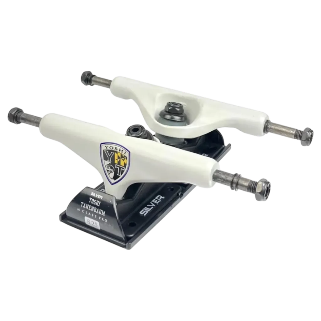 trucks-silver-m-class-pro-hollow-yoshi-tanebaum-costal-de-anzuelos-skateshop-1.webp