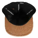 gorra-trur-la-calle-es-nuestra-snapback-negro-cafe-debajo-c42e7c86e058af3ff717436431856884-640-0-Photoroom.webp