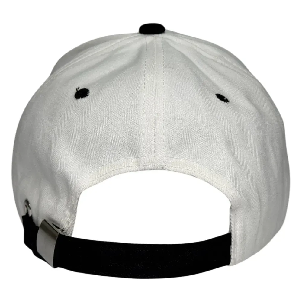 gorra-pentada-insignia-terror-blanco-negro-2.webp