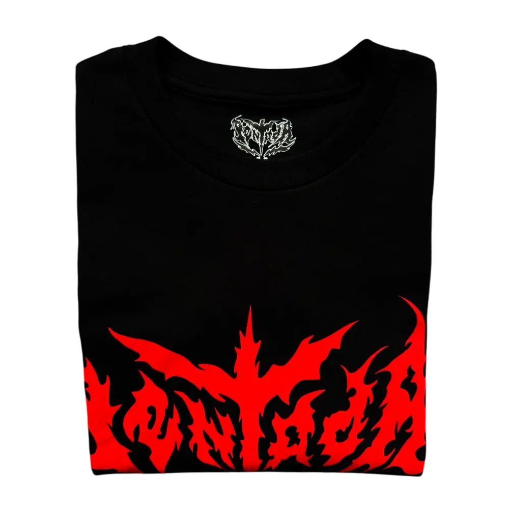 camiseta-pentada-metal-negro-rojo-3.webp