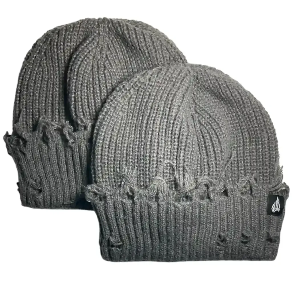 gorro-manual-lana-flecos-gris-3.webp