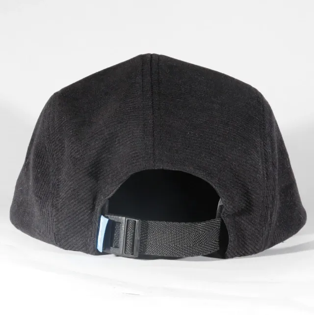 gorra-feel-5-panel-script-pana-negro-atras-428b10a91af33faa1f17349652056672-640-0.webp