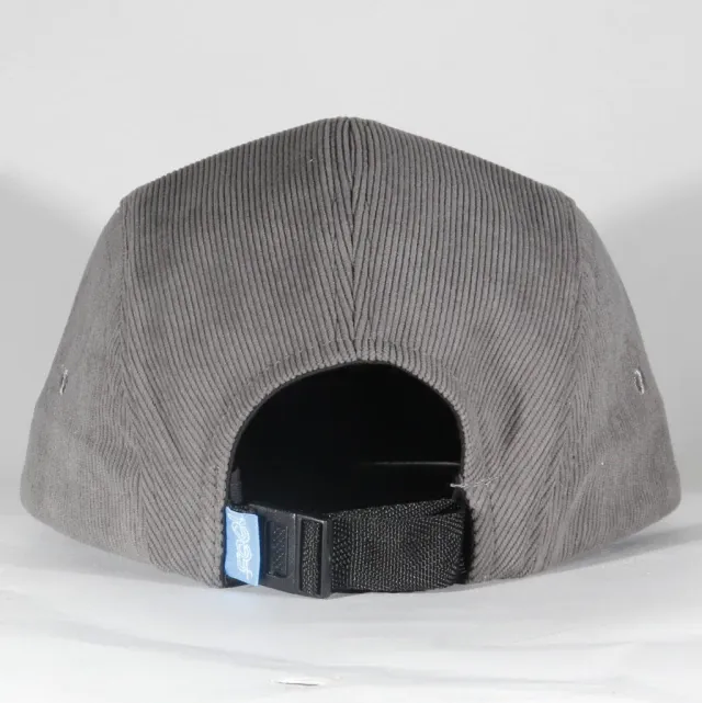 gorra-feel-5-panel-script-pana-gris-atras-ea6021285b634f148517406064156499-640-0.webp